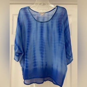 Women’s casual lightweight blouse